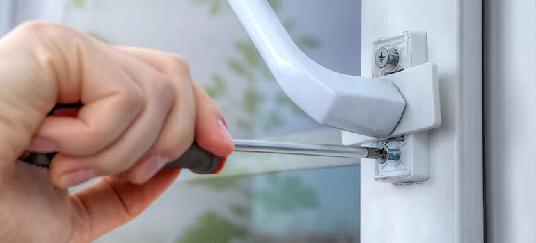 Window Crack Repair in Ives Estates, FL